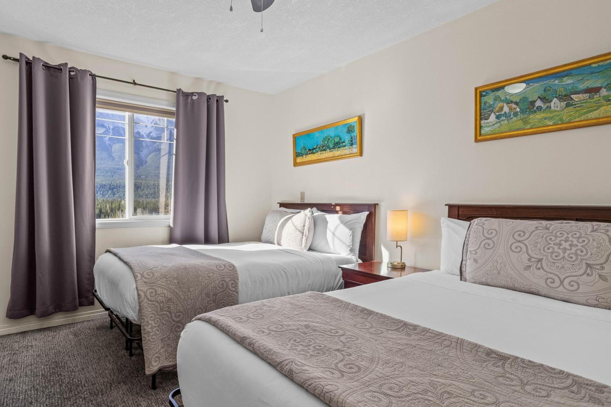 Appartement B212 Hot Tub, Ac X3, Parking, 2 Min To Banff Gate à Canmore Extérieur photo